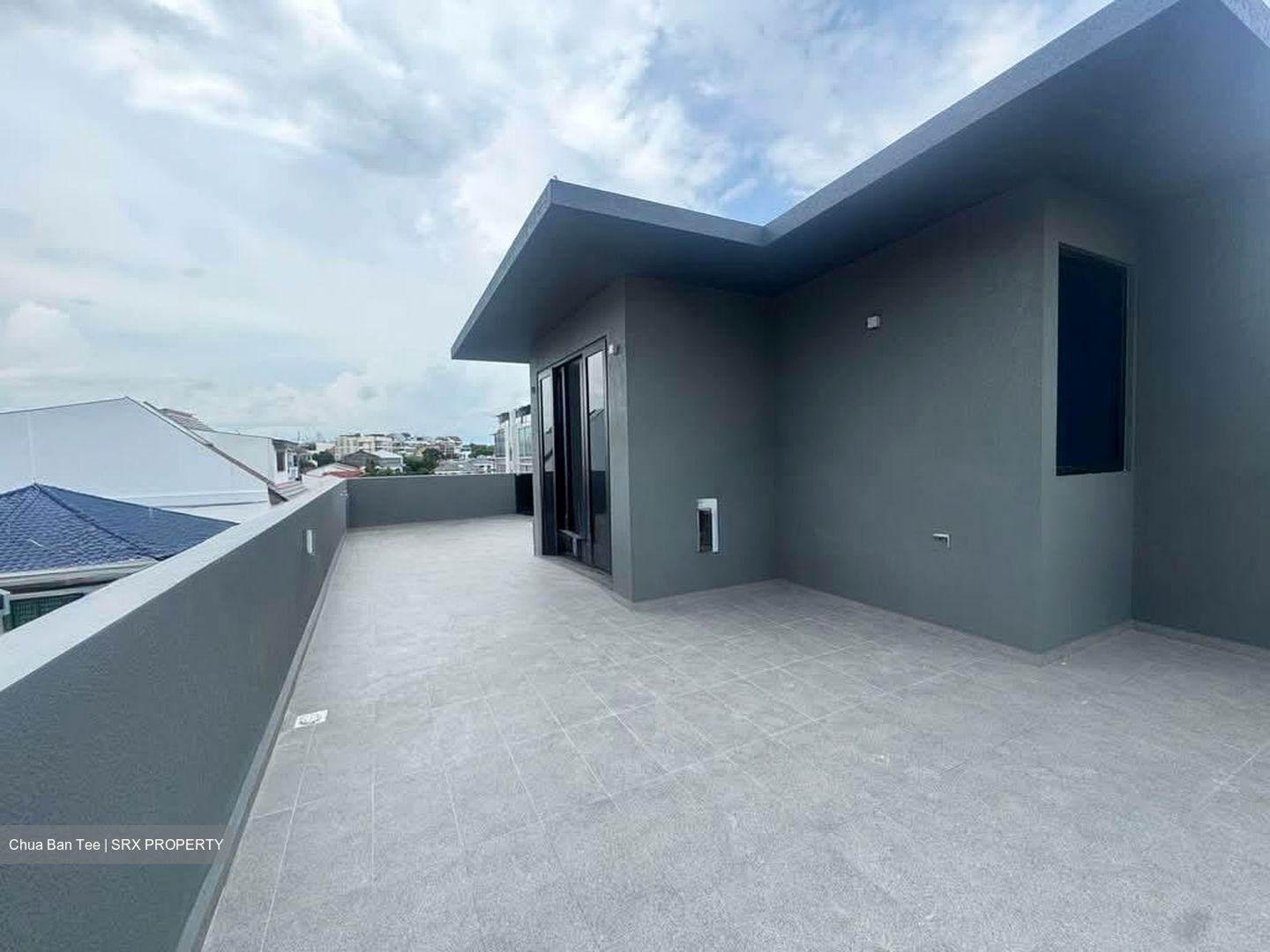 Yio Chu Kang Road (D19), Terrace #607443571